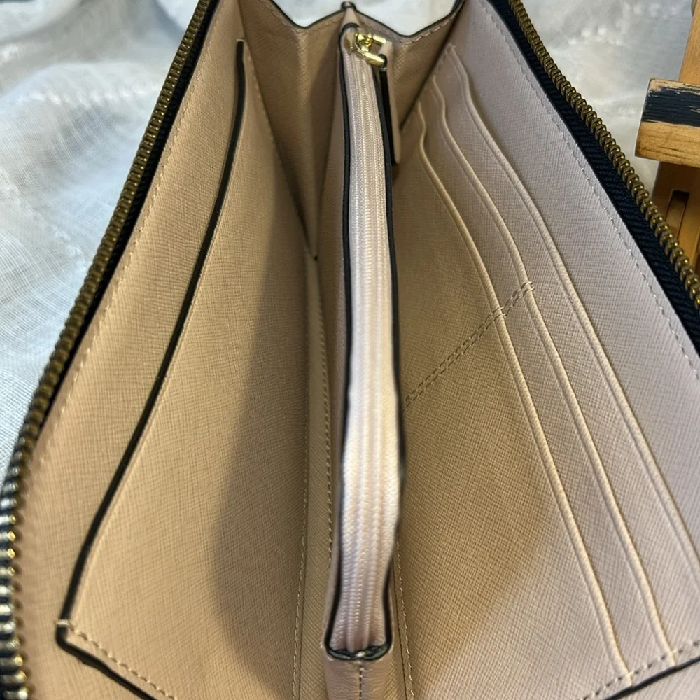 NWOT Kate Spade leather large wallet